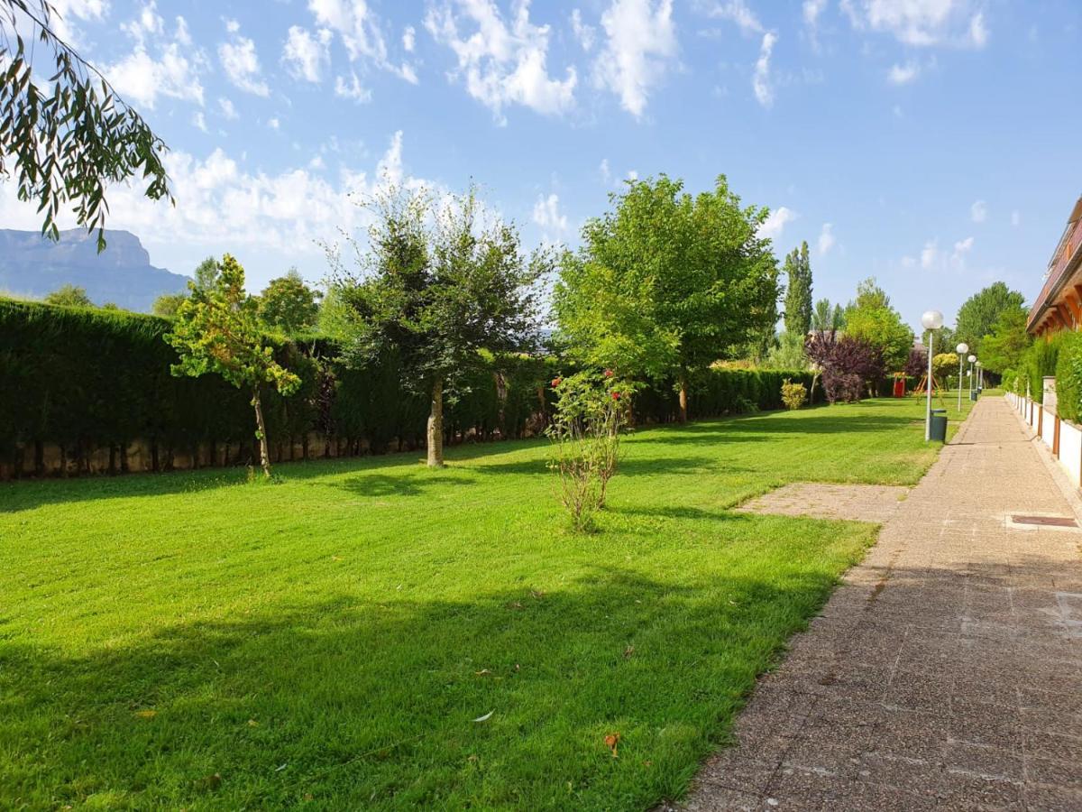 Apartamento Goxoa ฮากา ภายนอก รูปภาพ